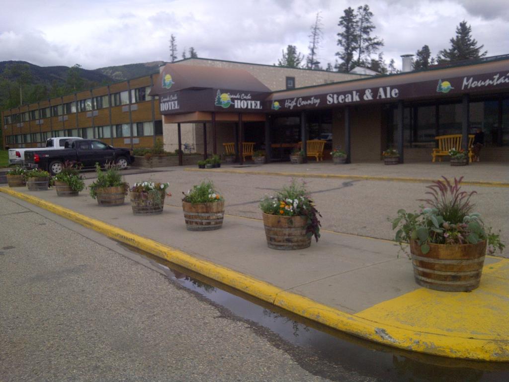 Grande Cache Hotel Экстерьер фото